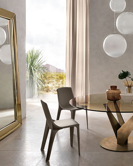 Ghost, the curved glass chair designed by Cini Boeri – FIAM Italia Ghost, the curved glass chair designed by Cini Boeri – FIAM Italia